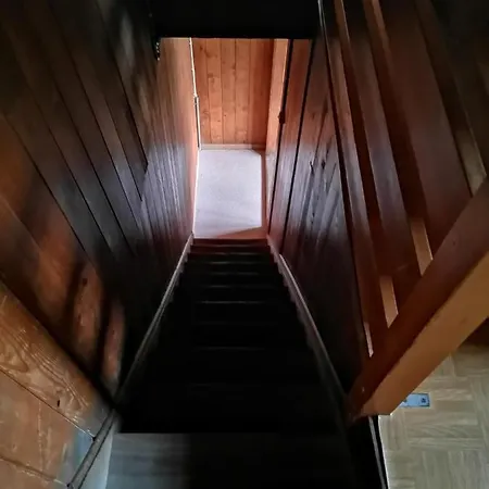 ホステル Berg - Huette Beim H O T E L Bahnhof Ausserberg