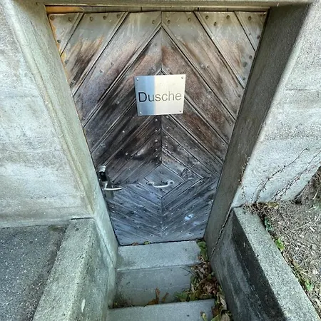 Berg - Huette Beim H O T E L Bahnhof *