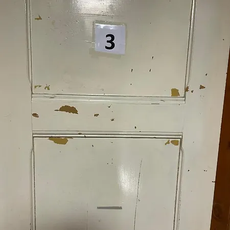 Berg - Huette Beim H O T E L Bahnhof * Ausserberg