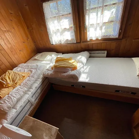 Berg - Huette Beim H O T E L Bahnhof ホステル Ausserberg