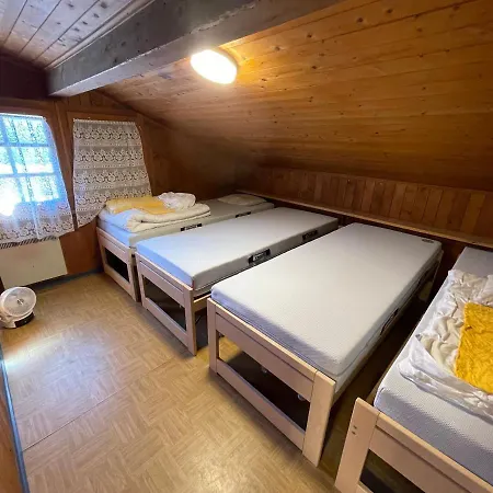 Berg - Huette Beim H O T E L Bahnhof * Ausserberg