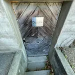Berg - Huette Beim H O T E L Bahnhof *