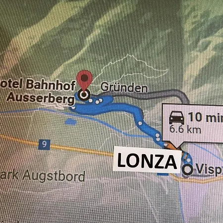 Berg - Huette Beim H O T E L Bahnhof