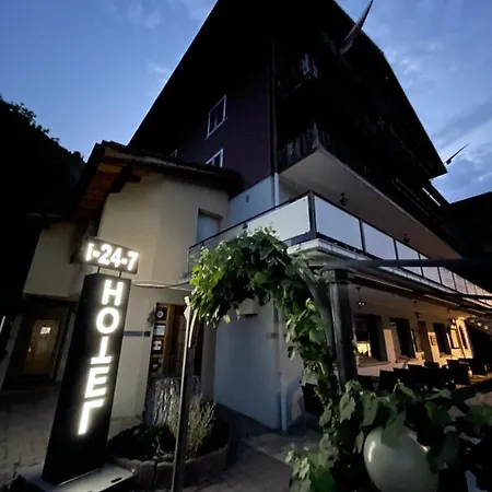 Berg - Huette Beim H O T E L Bahnhof * Ausserberg