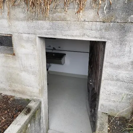 Berg - Huette Beim H O T E L Bahnhof * Ausserberg