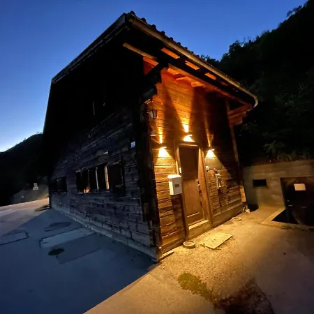 Berg - Huette Beim H O T E L Bahnhof Hostel Ausserberg