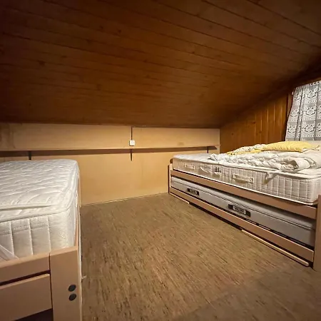 Berg - Huette Beim H O T E L Bahnhof Ausserberg