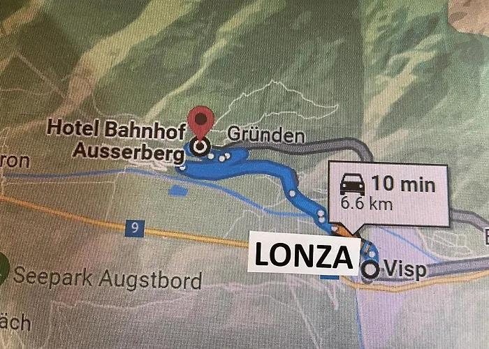 Berg - Huette Beim H O T E L Bahnhof
