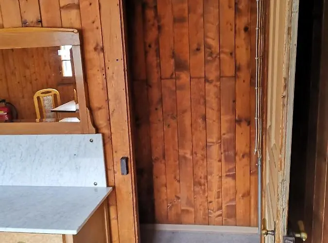 Hostel Berg - Huette Beim H O T E L Bahnhof