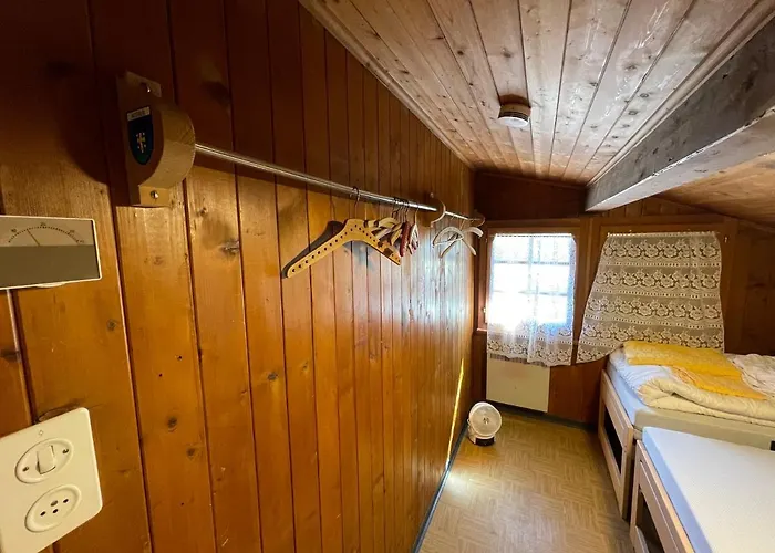 Hostel Berg - Huette Beim H O T E L Bahnhof Ausserberg