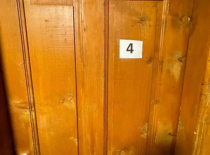 Hostel Berg - Huette Beim H O T E L Bahnhof Ausserberg