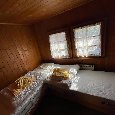 Berg - Hütte Beim H O T E L Bahnhof Hostel Ausserberg