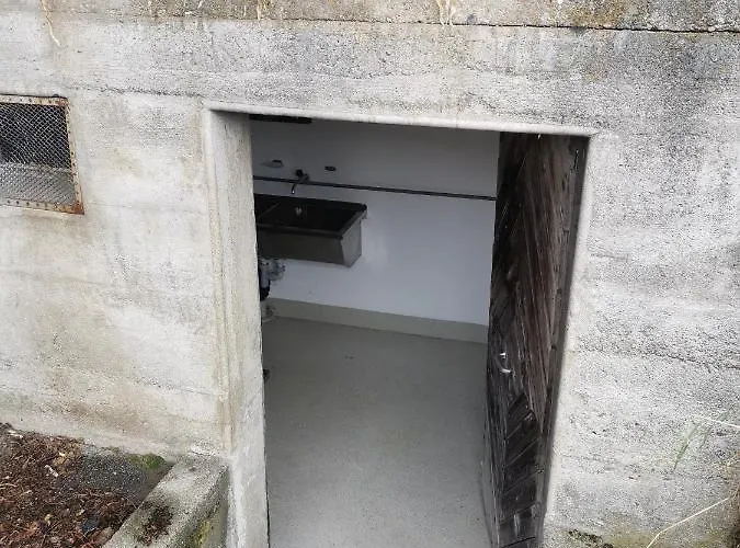 Berg - Huette Beim H O T E L Bahnhof * Ауссерберг