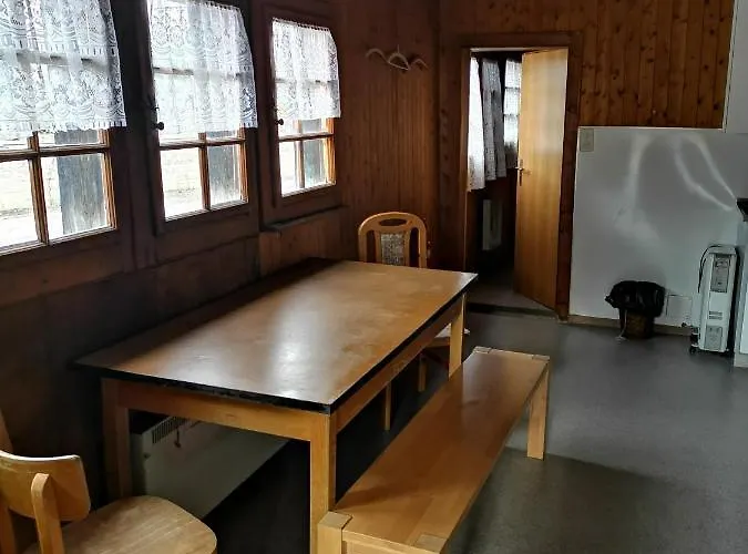 Berg - Huette Beim H O T E L Bahnhof *